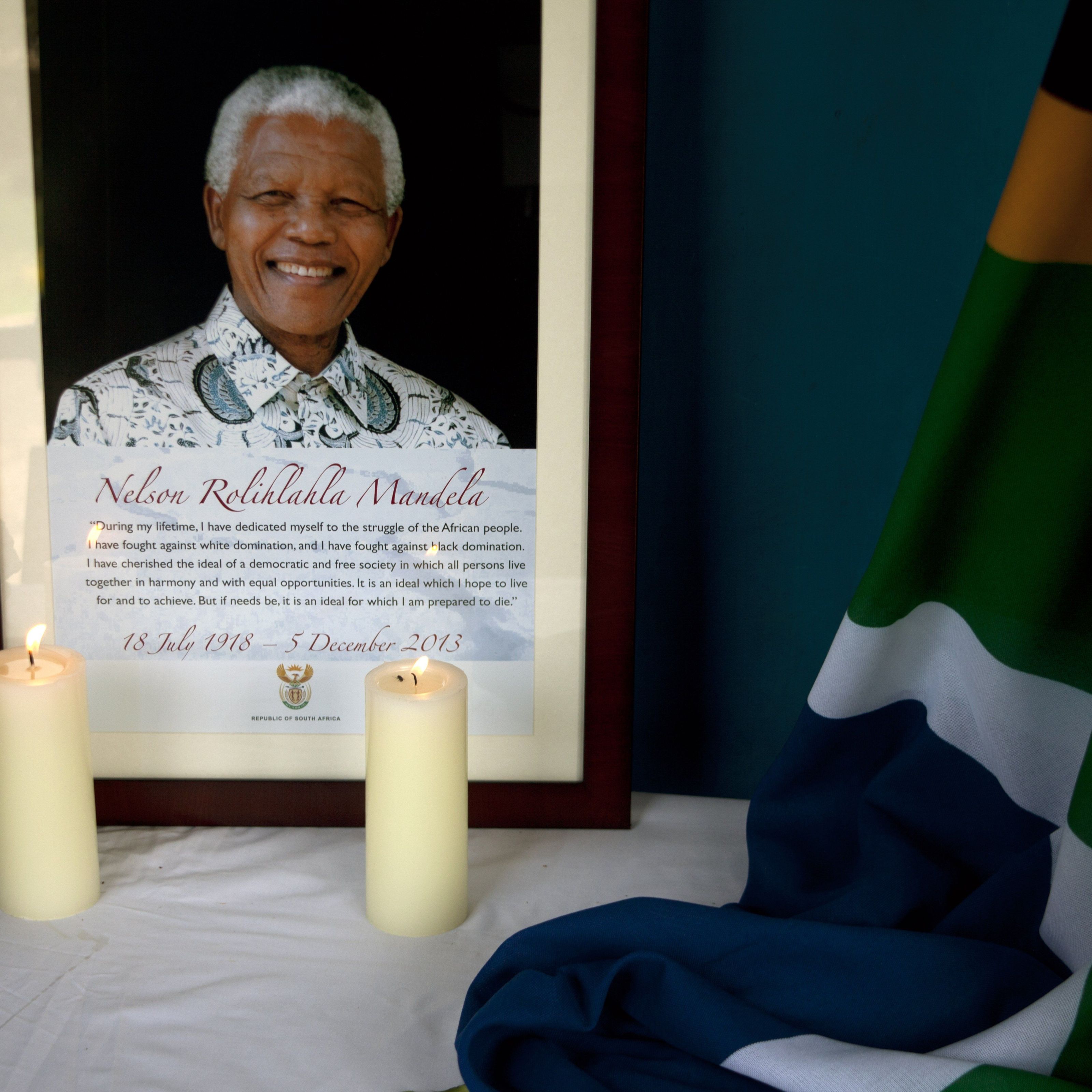 Die ganze Welt trauer um Nelson Mandela. Die ganze Welt trauer um Nelson Mandela.