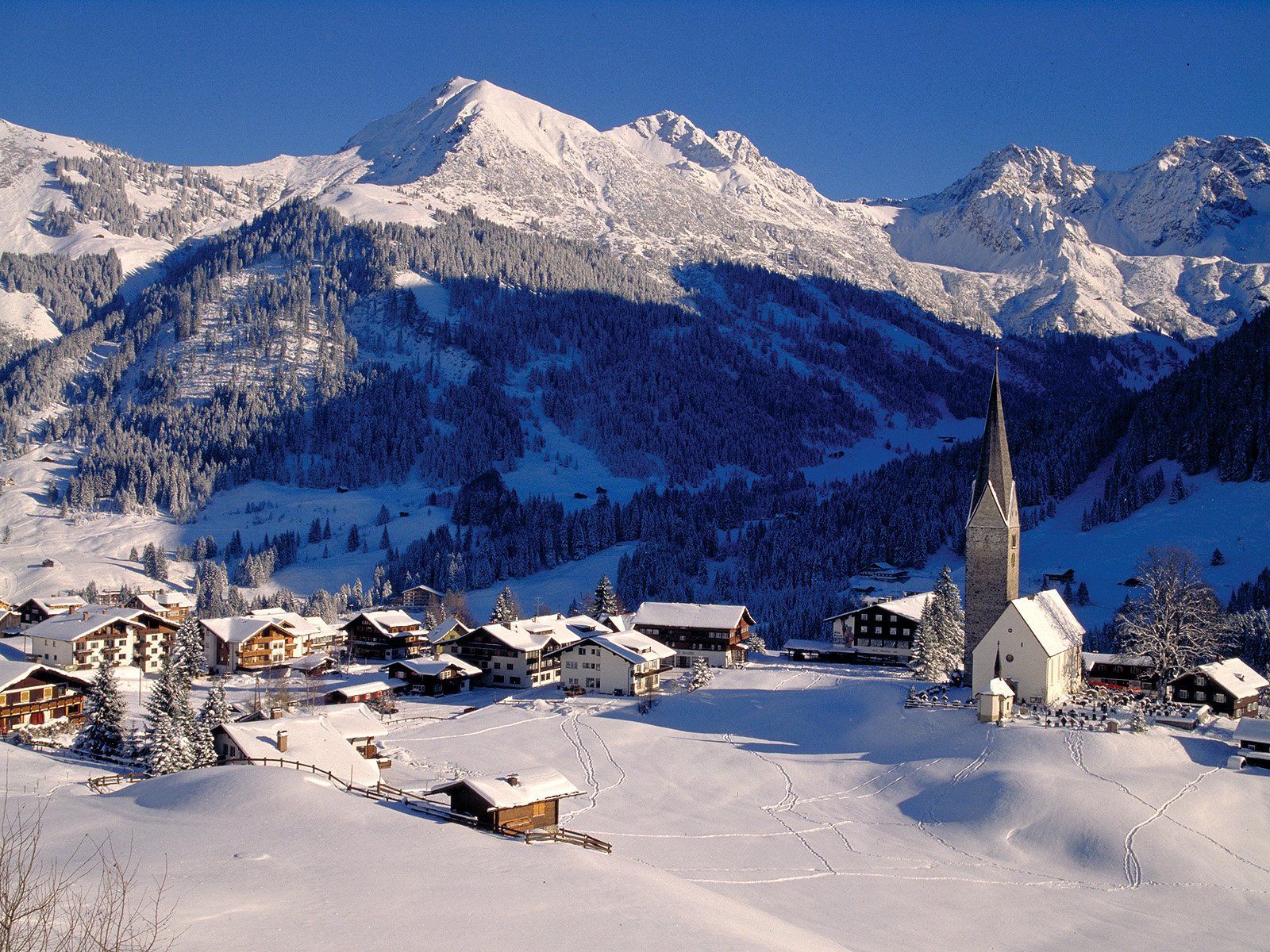 "Aktive alpine Erholung" - die Tourismusstrategie 2023 wurde beschlossen. "Aktive alpine Erholung" - die Tourismusstrategie 2023 wurde beschlossen.