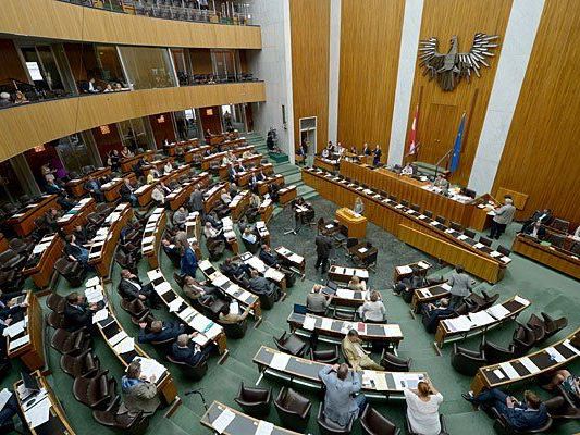 Klare Forderungen an die Regierung in der Frauenpolitik Klare Forderungen an die Regierung in der Frauenpolitik