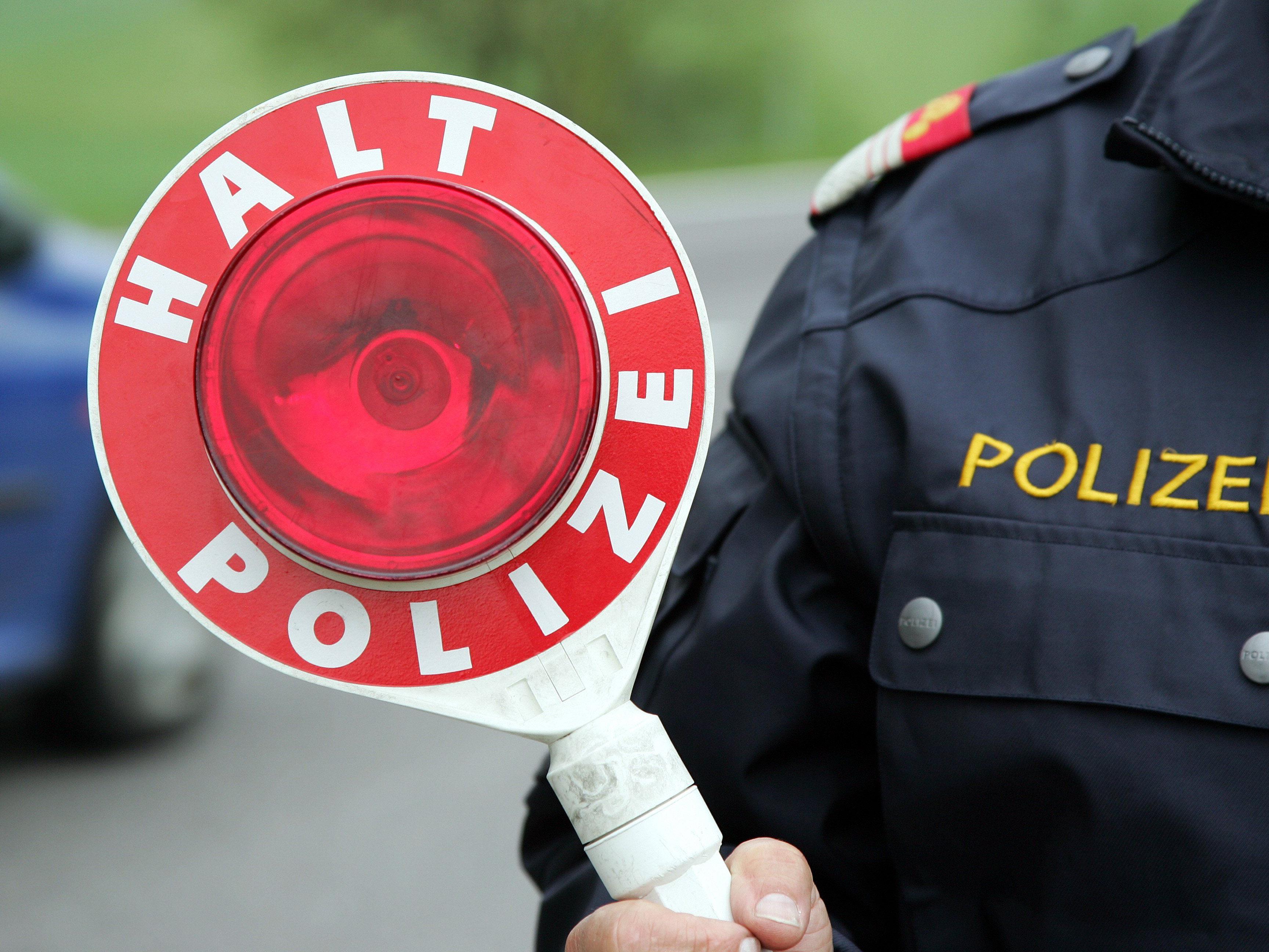 Die Polizei Dornbirn sucht nach Zeugen eines Unfalls in Dornbirn Haselstauden.