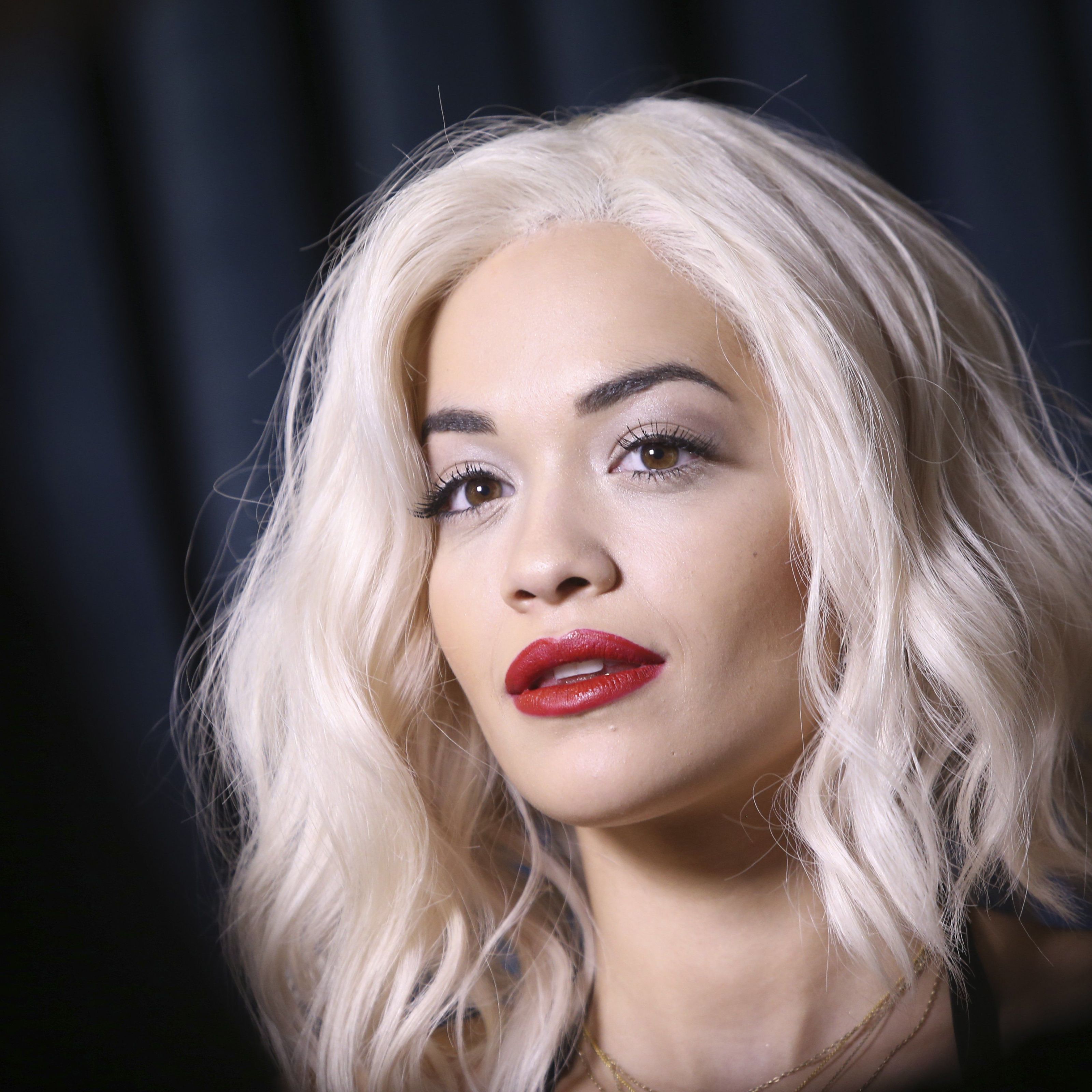 Rita Ora spielt die Schwester der Hauptfigur Christian Grey. Rita Ora spielt die Schwester der Hauptfigur Christian Grey.