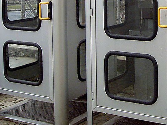 Auf Telefonzellen hatte es ein 19-jähriger Bursche abgesehen Auf Telefonzellen hatte es ein 19-jähriger Bursche abgesehen