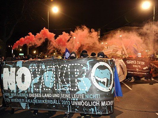 Gegen den Akademikerball wird jedes Jahr demonstriert Gegen den Akademikerball wird jedes Jahr demonstriert