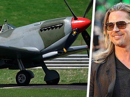Brad Pitt kauft sich ein Spitfire-Flugzeug aus dem zweiten Weltkrieg.