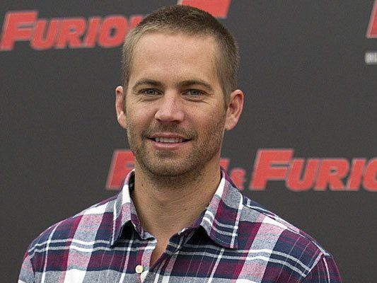 Familie und Co-Stars nehmen Abschied von Paul Walker.