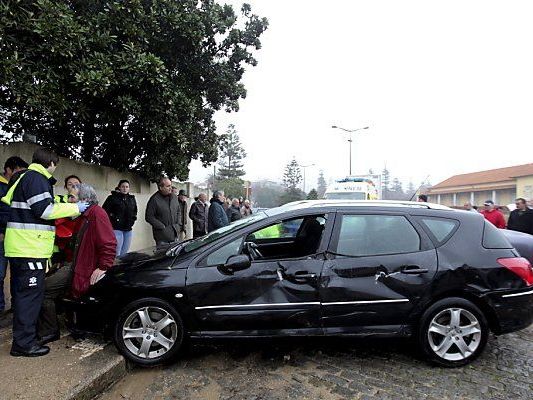 Vorfall an der Mündung des Flusses Douro in Porto Vorfall an der Mündung des Flusses Douro in Porto