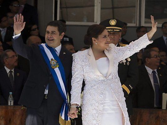 Hernandez mit seiner Frau Ana Garcia Hernandez mit seiner Frau Ana Garcia