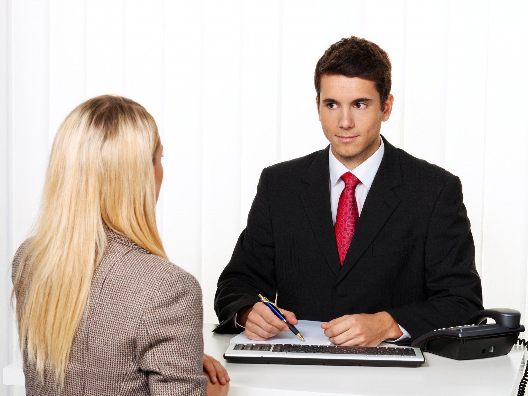 Dinge, die du beim Bewerbungssgespräch vermeiden solltest. Dinge, die du beim Bewerbungssgespräch vermeiden solltest.