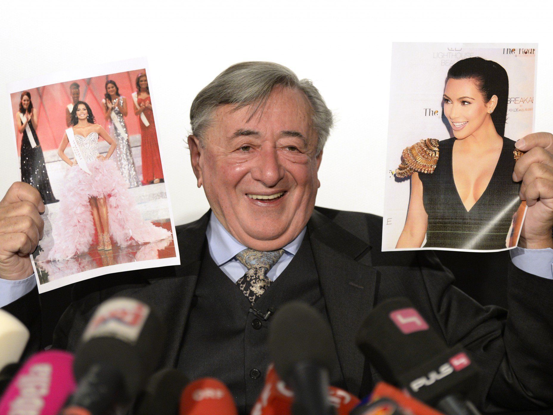 Richard Lugner freut sich auf Kim Kardashian, die ihn auf den Opernball 2014 begleiten wird. Richard Lugner freut sich auf Kim Kardashian, die ihn auf den Opernball 2014 begleiten wird.