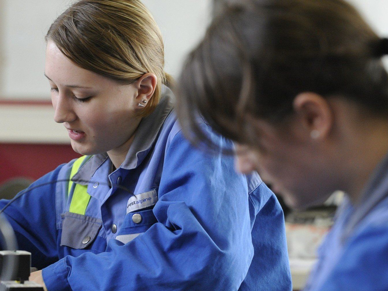 Bei der Wahl deiner Lehrstelle solltest du dir Gedanken machen. Bei der Wahl deiner Lehrstelle solltest du dir Gedanken machen.