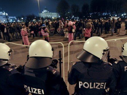Akademikerball - Weiter Kritik an Hofburg als Veranstaltungsort Akademikerball - Weiter Kritik an Hofburg als Veranstaltungsort