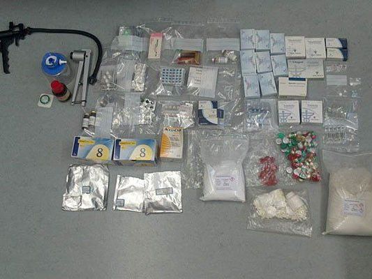 Diverses Suchtgift wurde bei der Hausdurchsuchung sichergestellt Diverses Suchtgift wurde bei der Hausdurchsuchung sichergestellt