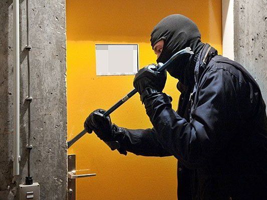 Ein Keller-Einbrecher wurde in flagranti erwischt Ein Keller-Einbrecher wurde in flagranti erwischt