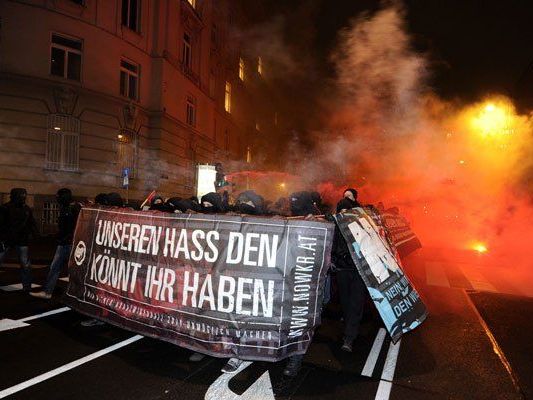 Akademikerball - Mehrere Tausend Demonstranten Akademikerball - Mehrere Tausend Demonstranten