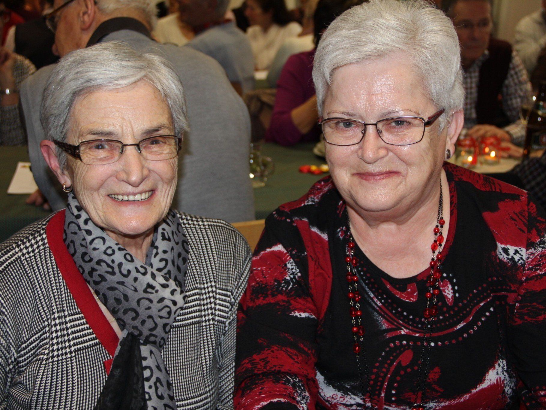 Rosmarie Hartmann und Ida Konzett genossen den feinen Nachmittag. Rosmarie Hartmann und Ida Konzett genossen den feinen Nachmittag.