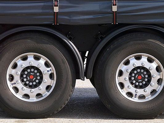 In einen Lkw wollte ein Bursche (18) in Favoriten einbrechen In einen Lkw wollte ein Bursche (18) in Favoriten einbrechen