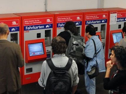 Mit den neuen Zehnern soll es bei ÖBB- und sonstigen Automaten keine Probleme geben Mit den neuen Zehnern soll es bei ÖBB- und sonstigen Automaten keine Probleme geben