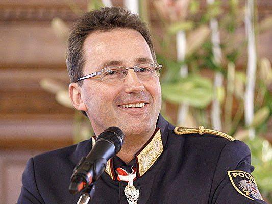 Polizeipräsident Gerhard Pürstl wurde wegen seiner Vergangenheit kritisiert