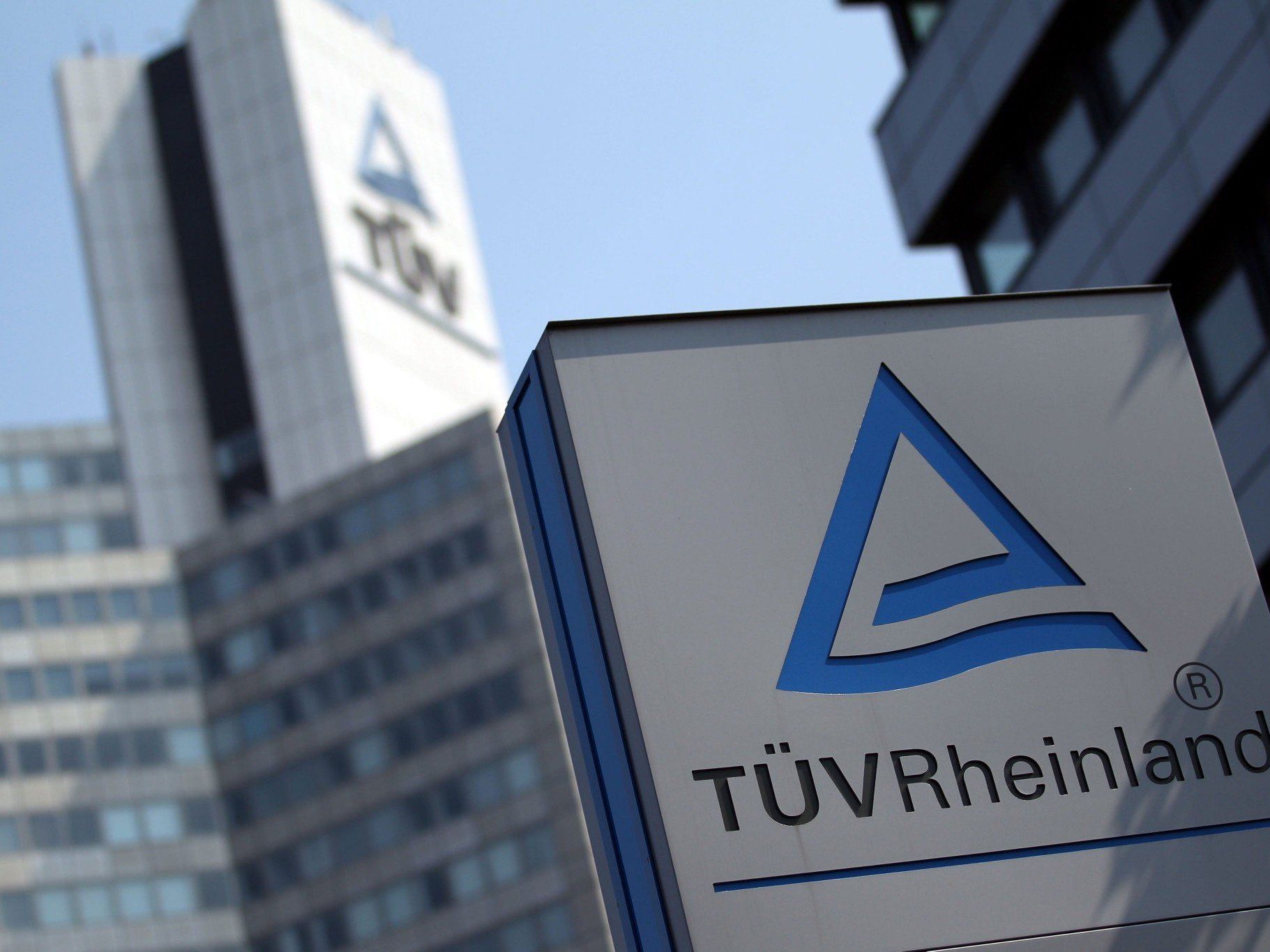 TÜV Rheinland zahl 5,7 Millionen Euro an Opfer aus. TÜV Rheinland zahl 5,7 Millionen Euro an Opfer aus.