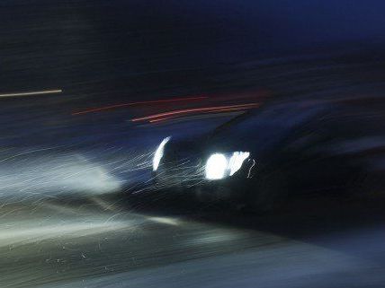 Nächtlicher Unfall auf der A21. Nächtlicher Unfall auf der A21.