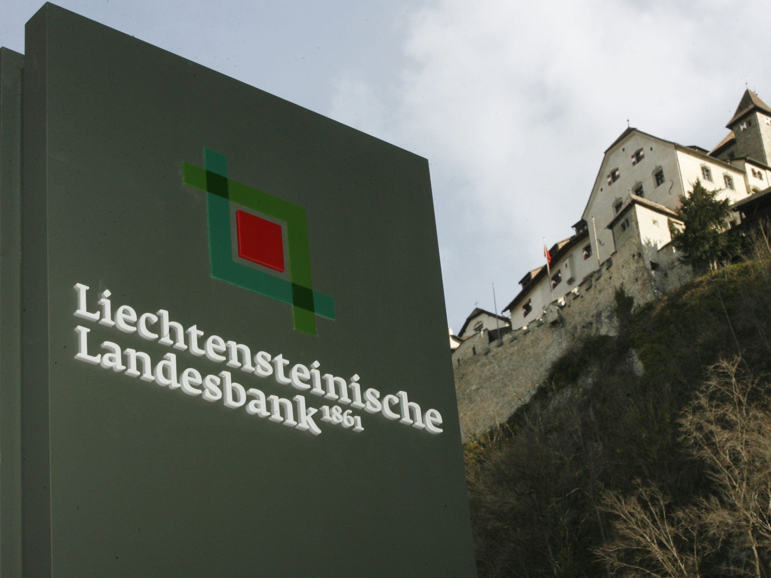 LLB schloss Schweizer Tochter - Geldabfluss von 2,5 Mrd. Franken LLB schloss Schweizer Tochter - Geldabfluss von 2,5 Mrd. Franken