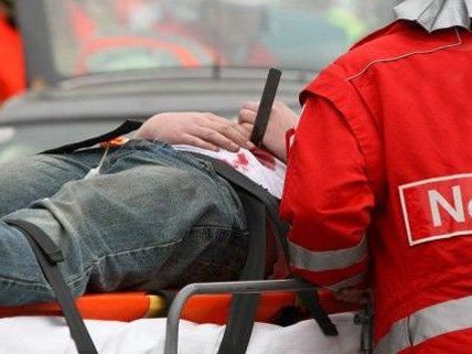 Zwei Personen wurden bei dem Unfall auf der A3 verletzt. Zwei Personen wurden bei dem Unfall auf der A3 verletzt.