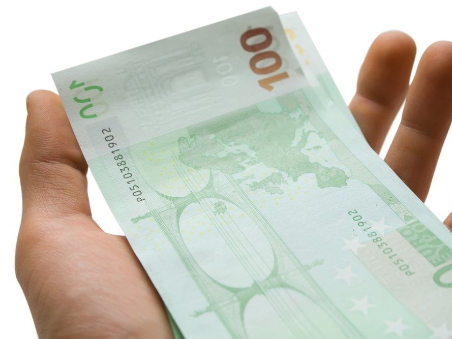 Auch "Wenigverdiener" können Geld vom Finanzamt zurückbekommen. Auch "Wenigverdiener" können Geld vom Finanzamt zurückbekommen.