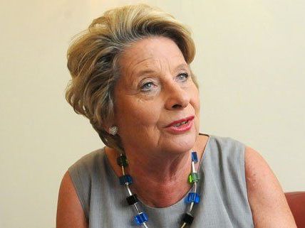 Bezirksvorsteherin Ursula Stenzel ist vom Buskonzept begeistert. Bezirksvorsteherin Ursula Stenzel ist vom Buskonzept begeistert.
