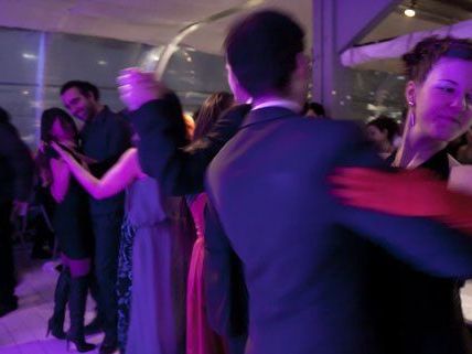 Bei diesem Ball sind alle Speisen und Getränke vegan. Bei diesem Ball sind alle Speisen und Getränke vegan.