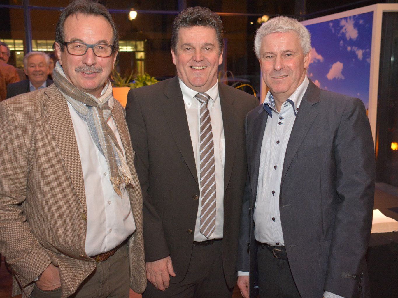 KR Walter Eberle, Bürgermeister Christian Natter und Dietmar Hörburger (Autohaus Hörburger). KR Walter Eberle, Bürgermeister Christian Natter und Dietmar Hörburger (Autohaus Hörburger).