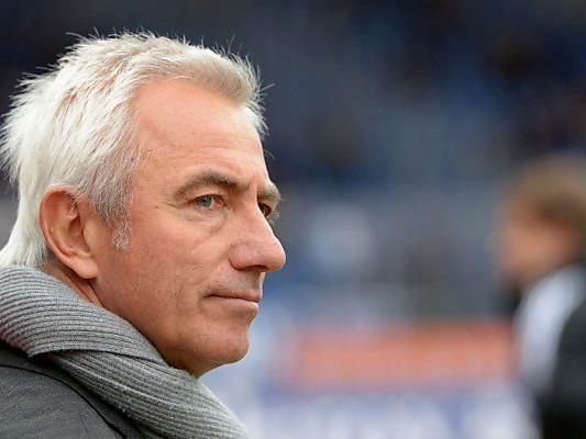 Schwere Stunden für HSV-Trainer Bert van Marwijk