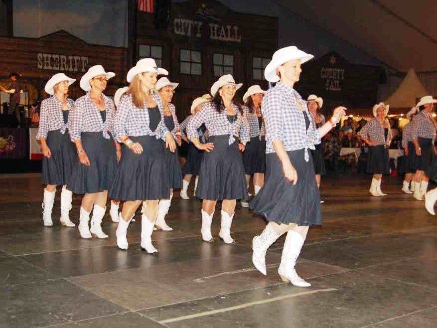 6 Jahre „rauchten die Boots“ beim Country-Festival im Montafon, dieses Jahr findet das Festival nicht statt. 6 Jahre „rauchten die Boots“ beim Country-Festival im Montafon, dieses Jahr findet das Festival nicht statt.