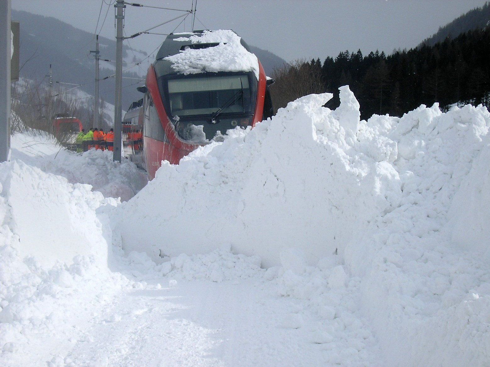 Winterwetter - Stromausfälle und Verkehrssperren in der Steiermark Winterwetter - Stromausfälle und Verkehrssperren in der Steiermark