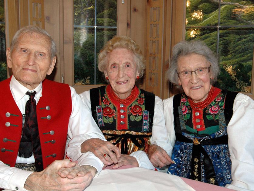 Bruder Friedrich Mathies (95), Agathe Schuster (100), Schwester Berta Felder (91). Bruder Friedrich Mathies (95), Agathe Schuster (100), Schwester Berta Felder (91).