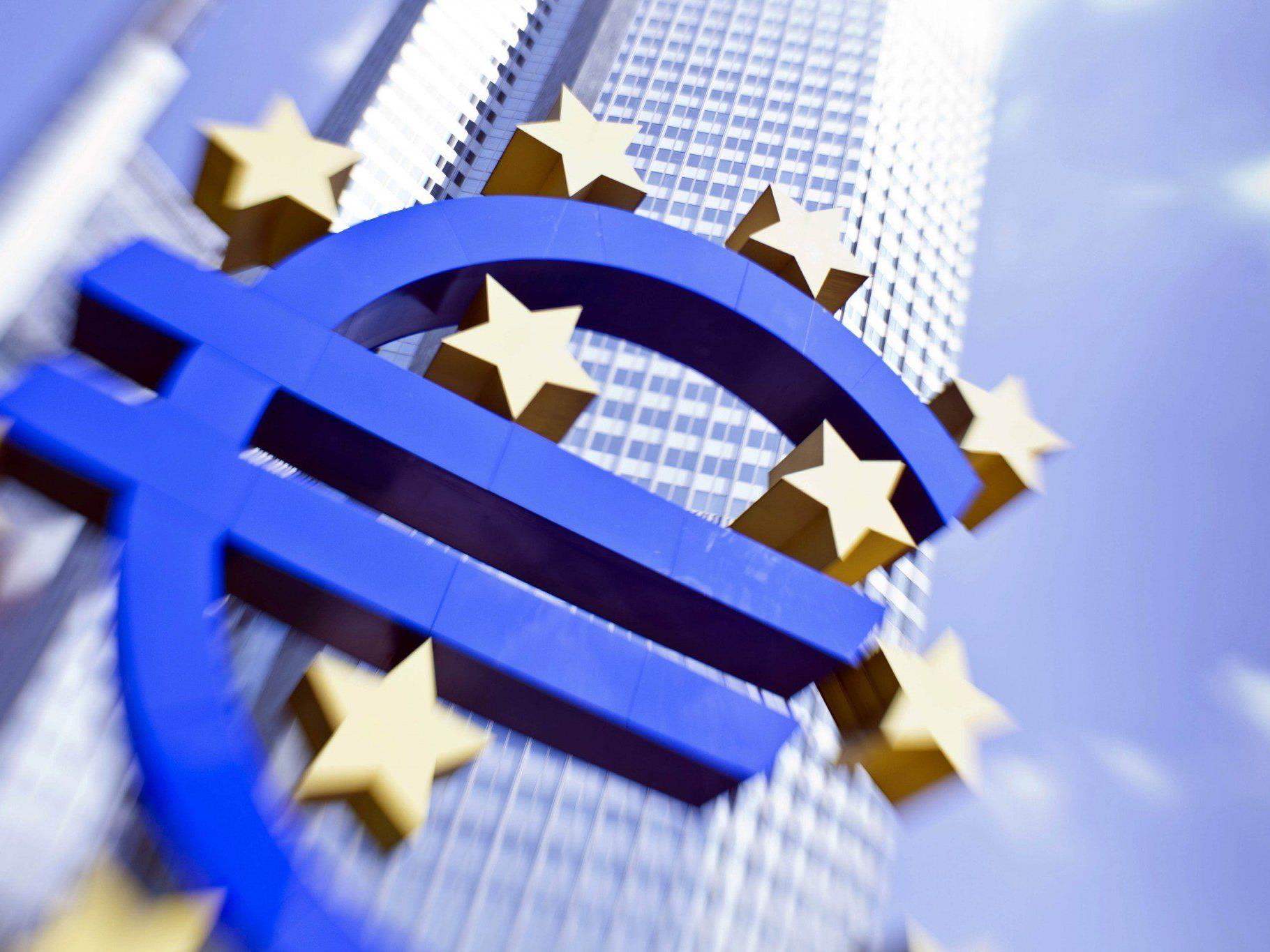 1,44 Mrd. Euro Nettogewinn - Risikovorsorge 2013 deutlich verringert.