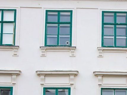 ein Mann wollte sich aus einem Fenster in Wieden stürzen ein Mann wollte sich aus einem Fenster in Wieden stürzen