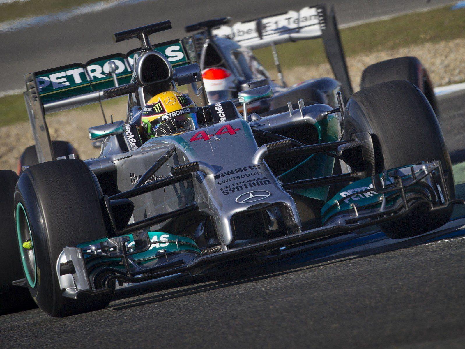 Ab 2014 gibt es in der Formel 1 fixe Startnummern für die Fahrer - Lewis Hamilton hat die 44 gewählt.