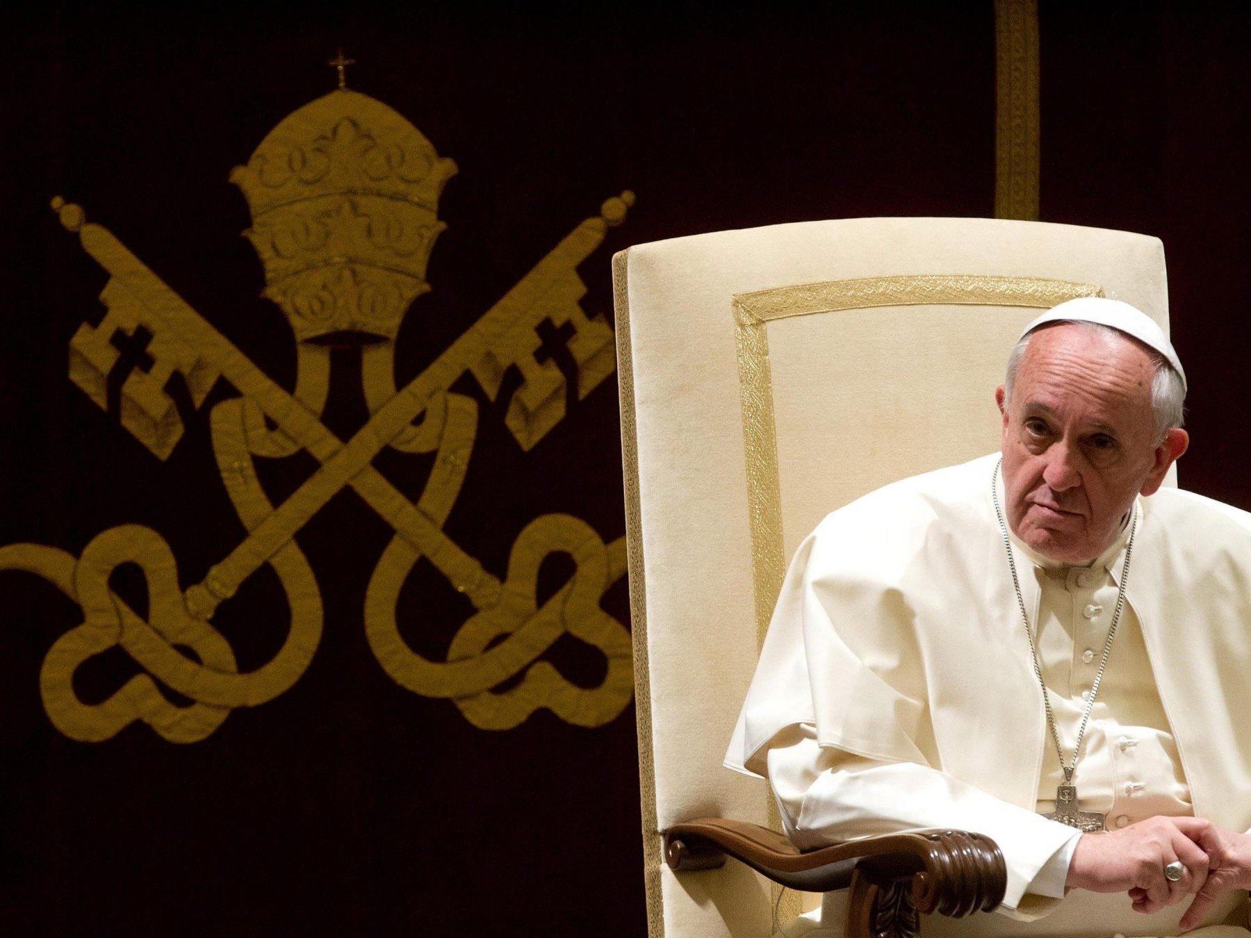 Papst Franziskus richtet ein "Finanzministerium" ein.