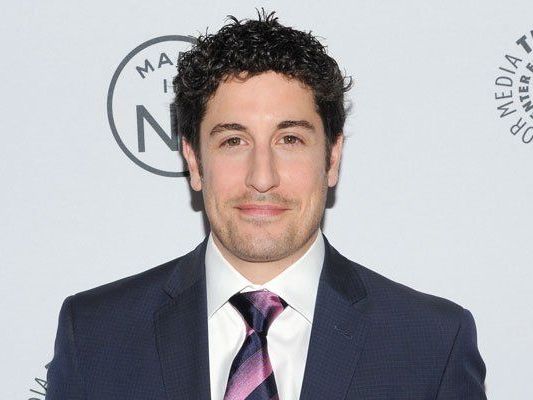 Jason Biggs und seine Frau Jenny Mollen wurden zum ersten Mal Eltern. Jason Biggs und seine Frau Jenny Mollen wurden zum ersten Mal Eltern.
