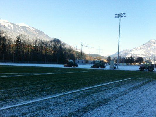 Das Land steuert knapp ein Siebtel für den neuen Sportplatz in Nenzing bei, im Bild der neue Kunstrasenplatz. Das Land steuert knapp ein Siebtel für den neuen Sportplatz in Nenzing bei, im Bild der neue Kunstrasenplatz.