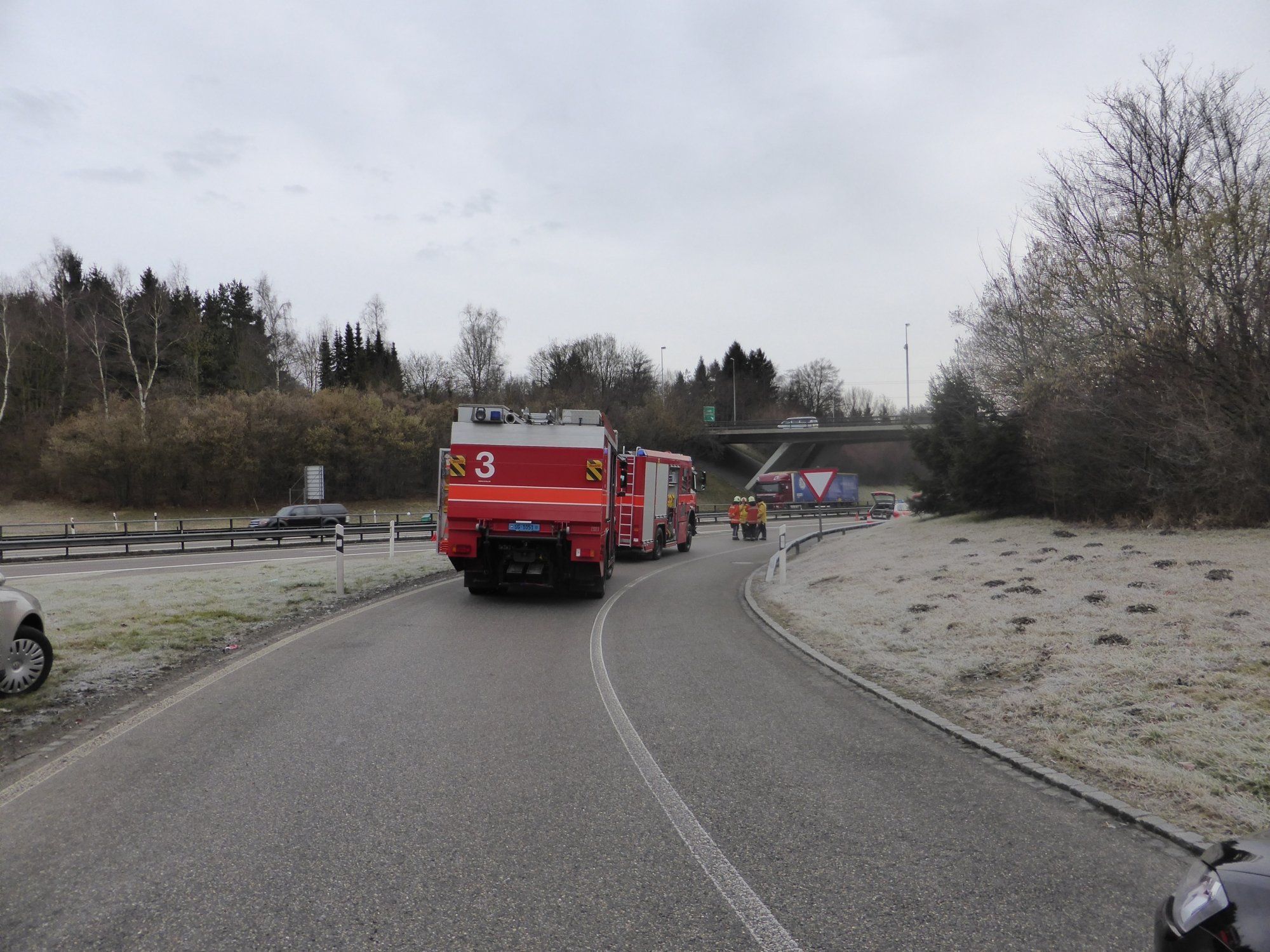 Tödlicher Unfall auf Schweizer A1 - Polizei sucht Zeugen. Tödlicher Unfall auf Schweizer A1 - Polizei sucht Zeugen.