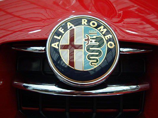 Mit einem "geborgten" Alfa Romeo rasten die Jugendlichen durch Ottakring