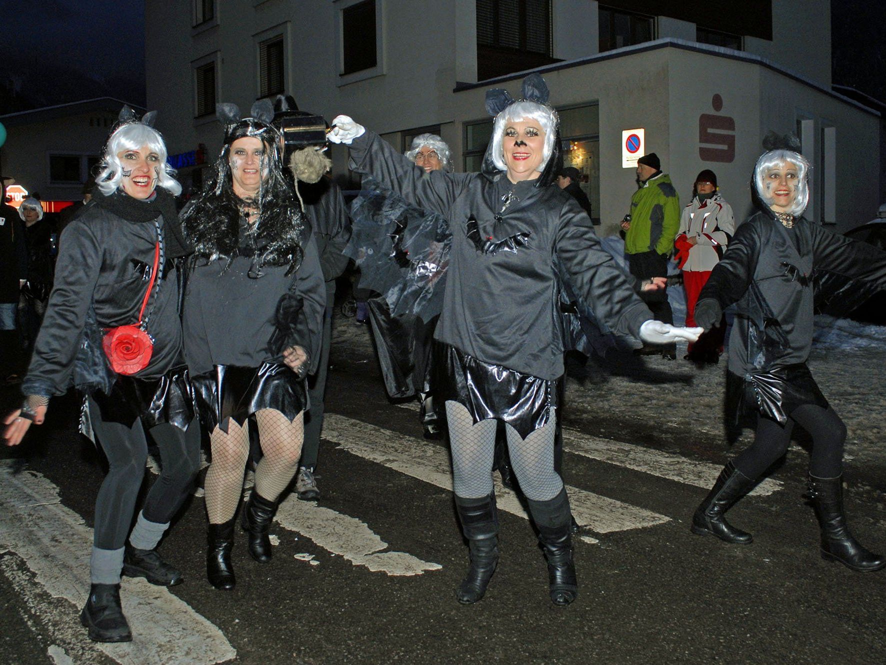 "Fasnatomzug" am "Ruaßiga Fritig", 28. Februar 2014 im Herzen des Montafons "Fasnatomzug" am "Ruaßiga Fritig", 28. Februar 2014 im Herzen des Montafons