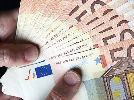 Die Versuche zum Geldwechselbetrug misslangen den Männern. Die Versuche zum Geldwechselbetrug misslangen den Männern.