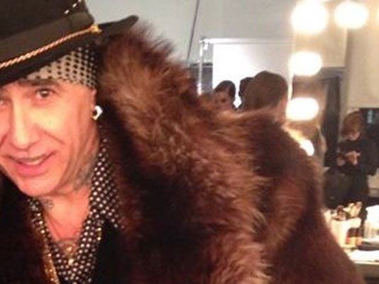 Modedesigner Michele Savoia tot aus Hudson geborgen: Polizei geht von Unfall aus. Modedesigner Michele Savoia tot aus Hudson geborgen: Polizei geht von Unfall aus.