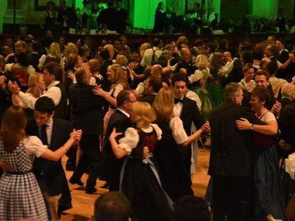 Auch 2014 kamen zahlreiche Gäste zum Wiener Polizeiball. Auch 2014 kamen zahlreiche Gäste zum Wiener Polizeiball.