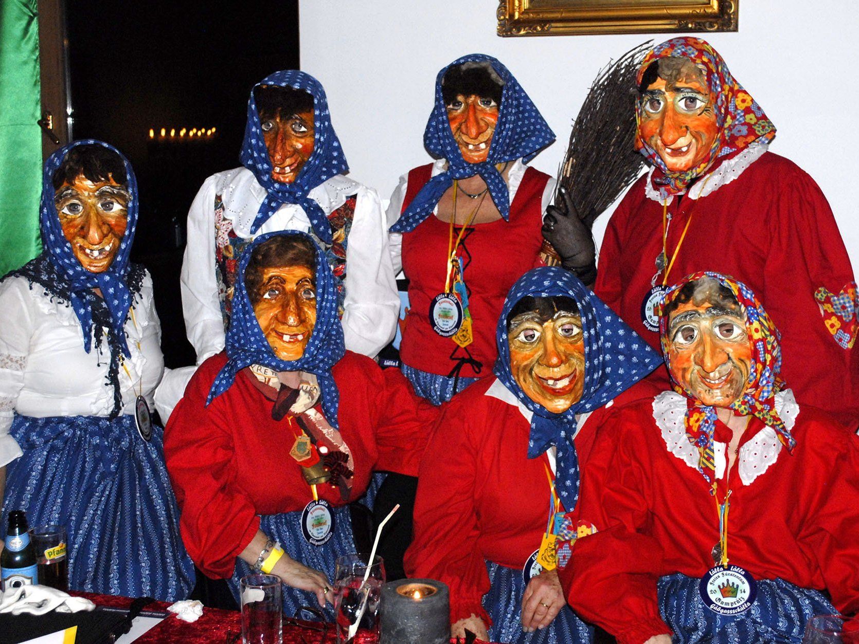 Auch das "Hülzi Glächter" vergnügte sich beim Ball des Freien Fürstentums Gamprätz. Auch das "Hülzi Glächter" vergnügte sich beim Ball des Freien Fürstentums Gamprätz.