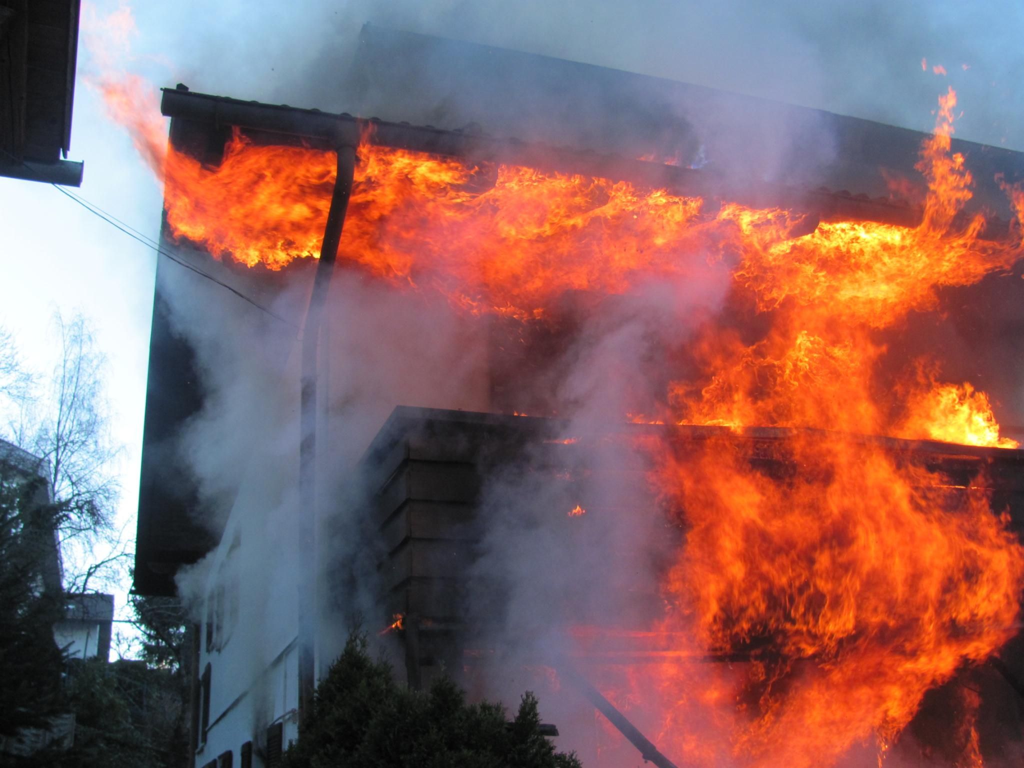 Großeinsatz für die Feuerwehren in Schruns. Großeinsatz für die Feuerwehren in Schruns.