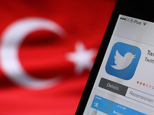 Die türkischen Behörden wollen den Zugriff auf Twitter aus der Türkei lahmlegen.