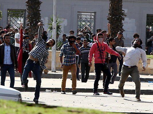 Gewaltbereite Anhänger von Ex-Staatschef Mursi